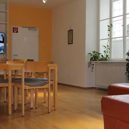 Vandrarhem Institut St.sebastian