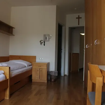 Hostel Institut St.sebastian Solnohrad